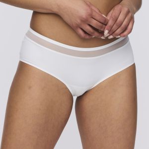 LOUIE natural shorts